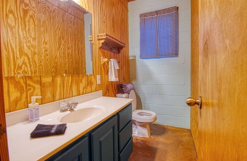 Rio Frio Cabina | 65 acres of the Texas Hill country and a Cozy Secluded Cabin