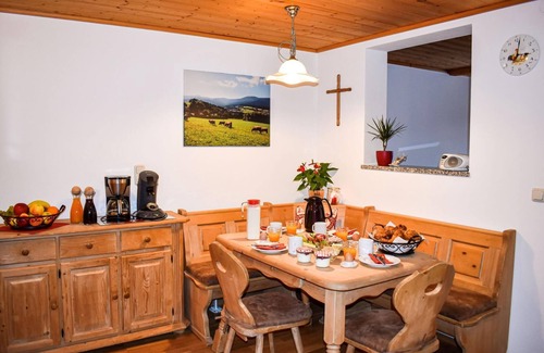 Eggersberg Apartamento | 65sqm vacation apartment for up to 5 people on a farm