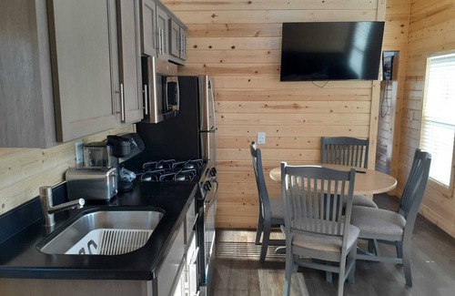 Valle Cabaña | 66: Grand Canyon South Rim: Private Cabin: Sleeps 8