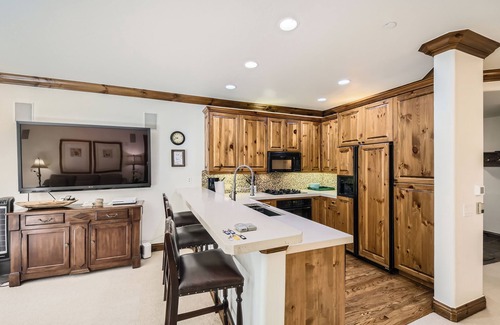 Edwards Condominio | 663 Sawatch Drive, Arrowhead Lariat D3 - Walk to Arrowbahn Lift, Pool, Hot Tubs, Golf, and Tennis