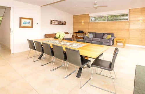 Sandy Point Casa | 69 Beach Parade, Sandy Point