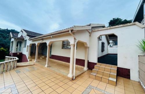 Ethekwini Casa | 692 Annet Drive