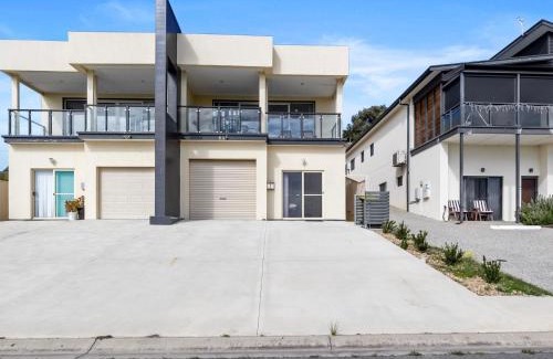 Normanville Casa | 6A Turnberry Drive