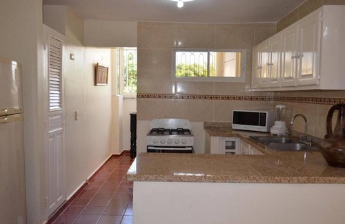 La Esplanada Apartamento | 6BD guest-friendly condo complex with pool/cable TV/BBQ/Wi-Fi/parking