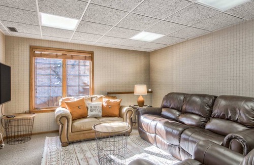 Cascade-Chipita Park Casa | 6BD Hot Tub Mountain Views Fire Place Pet-Friendly