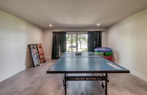 Lake Oconee Casa | 6br 5ba Luxe Waterfront Stay Uga Fall Getaway
