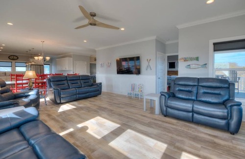 Yaupon Beach Casa | 6BR/6.5BA House - BRAND NEW, OCEAN VIEWS, POOL, Putting Green, Sleeps 16