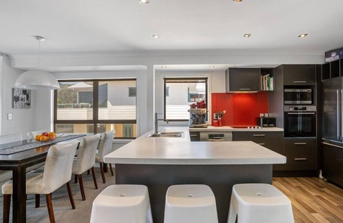 Whangamata Casa | 6BR Family Beach House with Pool & Sea Views
