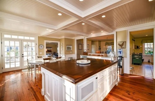 Siasconset Casa | 6BR family home in the heart of Sconset with heated pool and guest house
