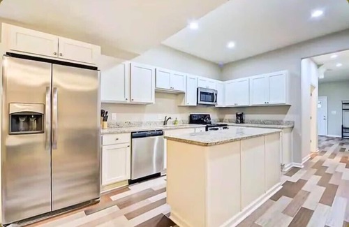 Near Northside Casa | 6BR Getaway | Near Lucas Oil & Downtown Indy