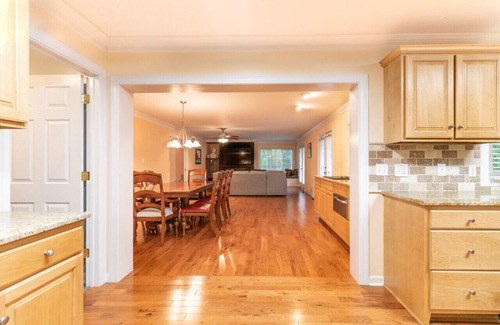 Greensboro Casa | 6BR Greensboro home with Pool. 3 miles from I-85