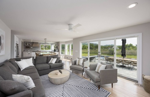 New Paltz Casa | 🌟 6BR Luxury Gunks Home - Heated Pool, Bocce, Hot Tub & Pet Friendly