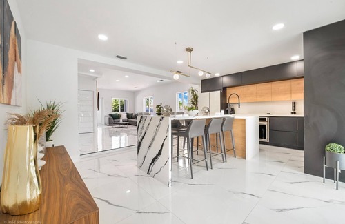 Coral Terrace Casa | Modern Chic Retreat w/ Pool and Full amenities backyard