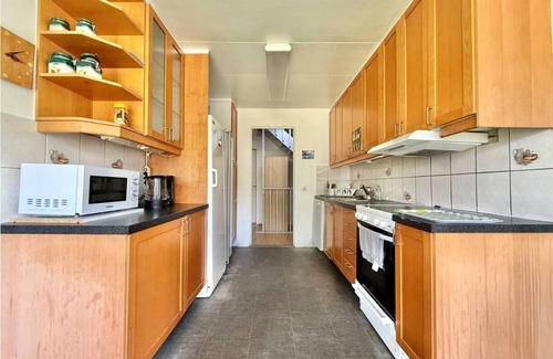 Partille Apartamento | 6BR Villa - 3 Bath - 11 bed - Parking lot - All-inclusive -