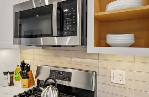East Somerville Apartamento | 6BR3Bth Parking/BOS/MIT/Harvard/TD Garden