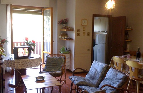 Cassina Valsassina Apartamento | 6guests-skiing-mountainviews-fireplace-freeparking