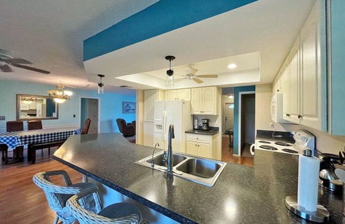 Englewood Casa | 6min to Beach. Saltwater Pool, Fits 8ppl. Plz Inquire about Milton discount.