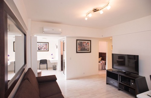 Congreso Apartamento | 6O - Gorgeous 6th Floor Downtown Apt.