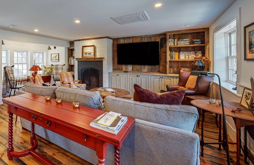 Wells Casa | 7-acre country hideaway with apple orchard & serene views - few miles to beaches