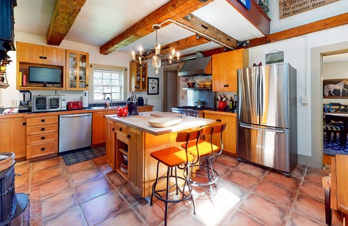 Wells Casa | 7-acre country hideaway with apple orchard & serene views - few miles to beaches
