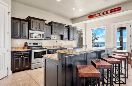 Fish Haven Casa | 7 acre Estate in Gated Reserve Community with Access to Pools, Beach, & Trails