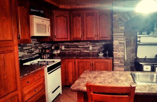 Howe Island Cabina | ☆7 Bdrm. Waterfront HIDEOUT☆ 1000 Islands GETAWAY☆