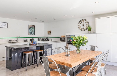 Challaborough Casa | 7 BEACHDOWN, pet friendly, character holiday cottage in Challaborough