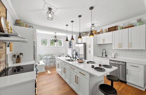 Harpers Ferry Casa | 7 Bed/4.5 Bath, Sleeps 14, Sauna, Hot Tub, Pool