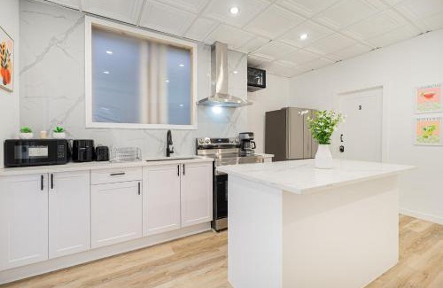 Shaughnessy Village Apartamento | 7 bedroom apartment in the heart of downtown Montreal near subway and all amenities