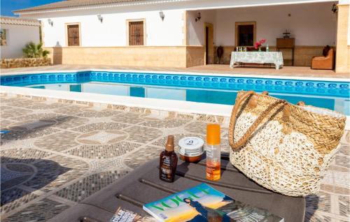 Lucena Casa | 7 Bedroom Awesome Home In Lucena