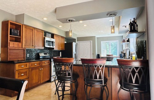Acme Casa | 7-Bedroom House with Amazing Deck & Backyard! Near TC, Wineries, Resort, Beach!
