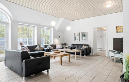 Øby Casa | 7 Bedroom Lovely Home In Ulfborg