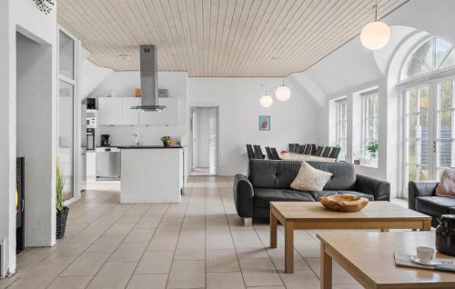 Øby Casa | 7 Bedroom Lovely Home In Ulfborg
