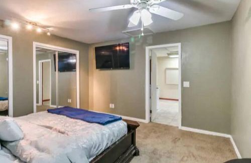 Central Oklahoma City Casa | 7 Bedroom Luxurious retreat with Heated Pool, Hot tub & King Beds