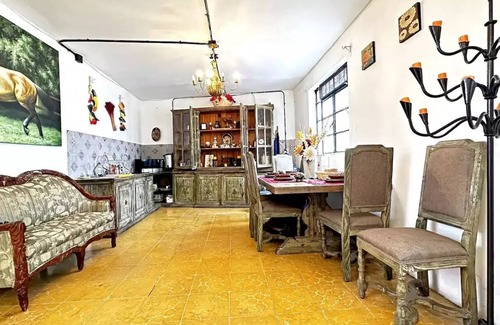 San Pedro Tlaquepaque Casa | Entire hotel #8 7 Bedrooms 9 Beds 3 Kitchens Rooftop Lounge