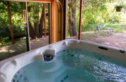Cascade-Chipita Park Casa | 7 Bedroom on the Side of Pikes Peak on a Mountain Stream