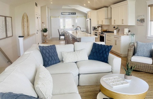Sea Isle City Casa | 7 Bedroom - On the Bay in Sea Isle- walk to Acme, Beach, Park, and Shops