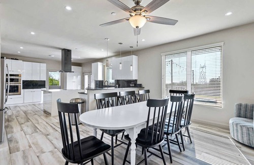 North Scottsdale Casa | 7 Bedroom Pickleball / Pool / Hot Tub / Orchard
