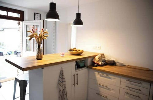 Tosny Casa | 7 bedroom private vacation home in les trois lacs
