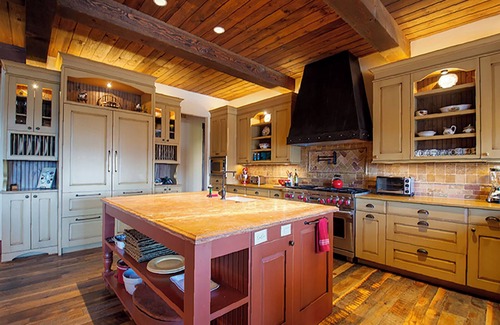 Granby Cabina | 492 Campo de golf Circle: 7 BR / 8 BA casa privada en Tabernash, capacidad para 16