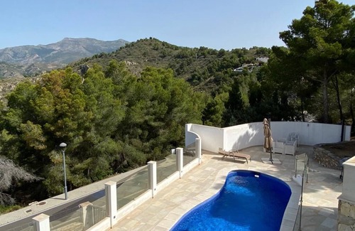 Almuñécar Villa | 7 Bedroom Villa in Cerro Gordo