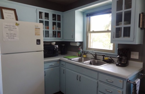 Kutzky Park Casa | 7 blks Mayo Gonda 8 blks St Marys 3 Bed Main Floor