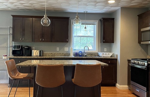 Kingston Casa | 7 BR's, 3 baths, 2 acres. FIREPIT, A/C, Near Narragansett, Newport, URI