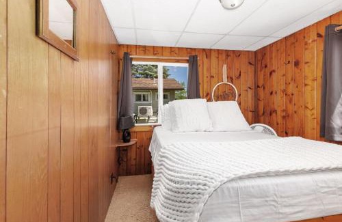 Chippewa Lake Casa | 7 Cabins & A House on Chippewa Lake