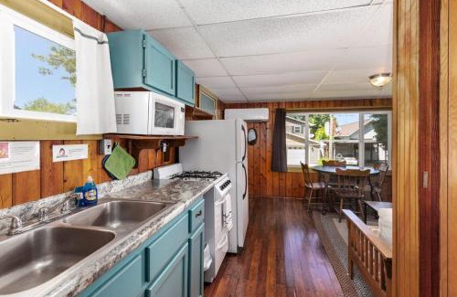 Chippewa Lake Casa | 7 Cabins & A House on Chippewa Lake
