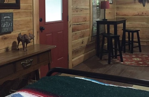 Tulsa Cabina | #7 Colorado Wildlife Cabin