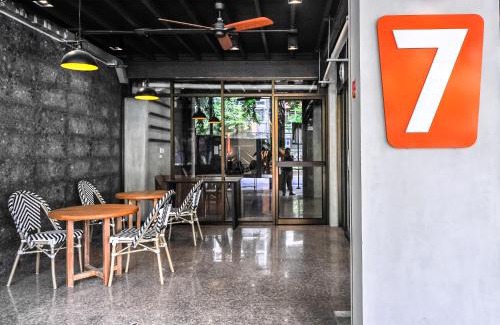 Khlong San Hotel | 7 Days Premium Hotel at Icon Siam Station - No Parking