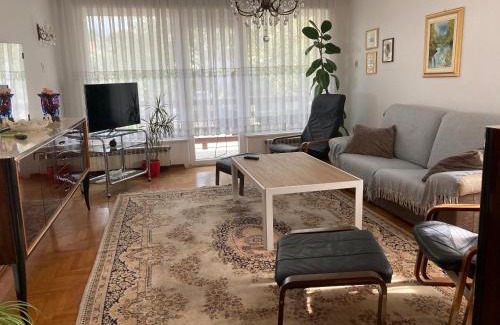 Sempeter pri Gorici Apartamento | 7 Flower Street Apartment