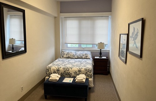 Derby Cama Y Desayuno | 7 GUEST ROOMS - SUNCLIFF FAMILY SUITE ON LAKE ERIE!! Football & Family Fun!