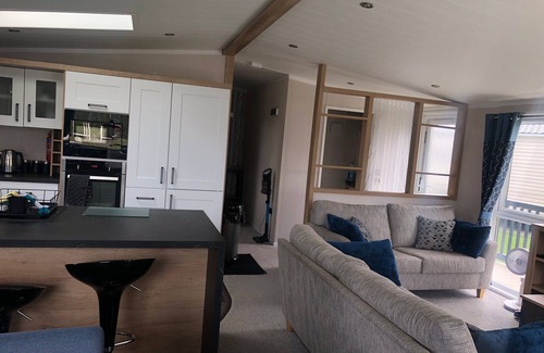 Flookburgh Cabina | Lovely 3-Bed Lodge Near Beautiful Cartmel